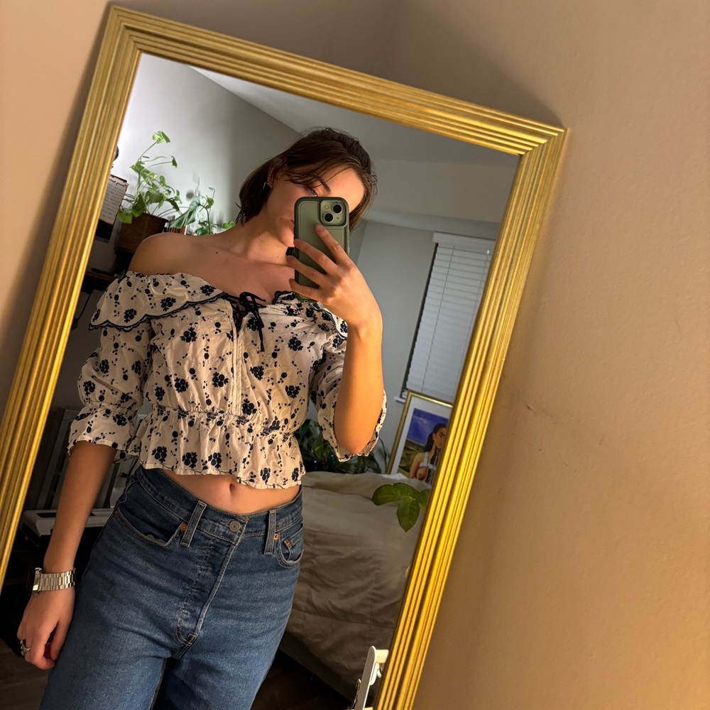 Floral blue top